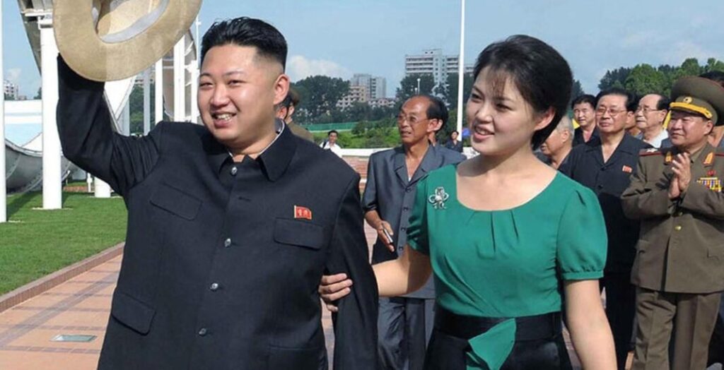 North Korea's Kim's Wife Makes First Appearance In 5 Months
