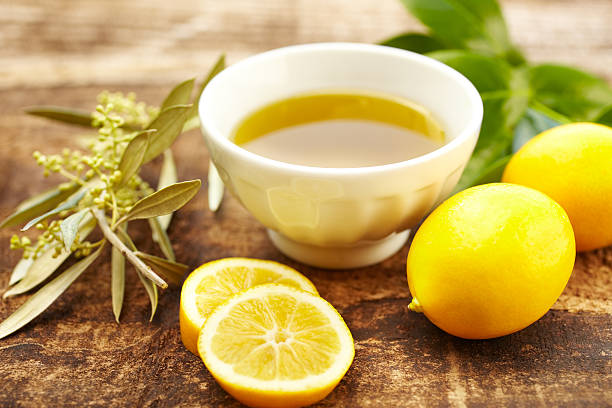 wellhealthorganic.com:health-benefits-of-lemon-oil